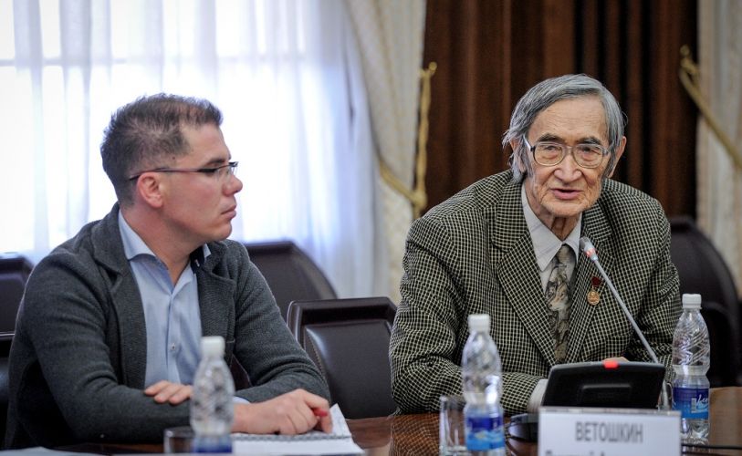 аппарата правительства КР